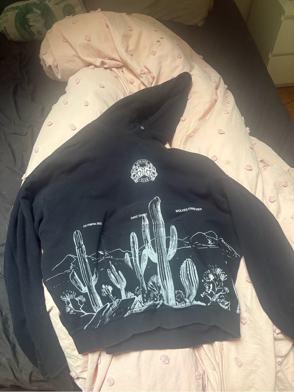 Darc Sport wolves Hoodie Limited Edition Men’s Large